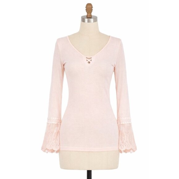 NWT Pale Pink Lace Bell Sleeve V-Neck Top | Balletcore Soft Girl Coquette Boho S - Picture 2 of 9